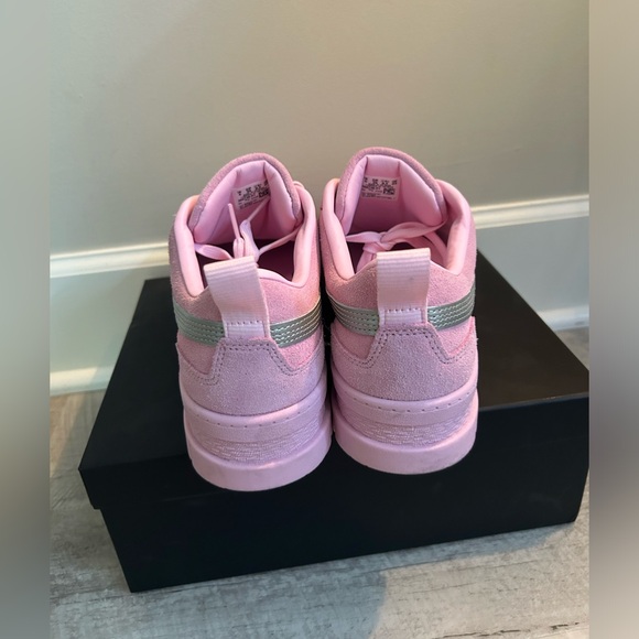 Dua Lipa Collaboration Special Edition Pink Pumas Size 8.5 - Picture 10 of 11
